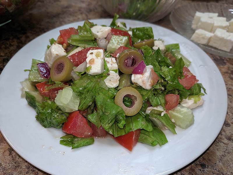 Greek salad with lettuce recipe 