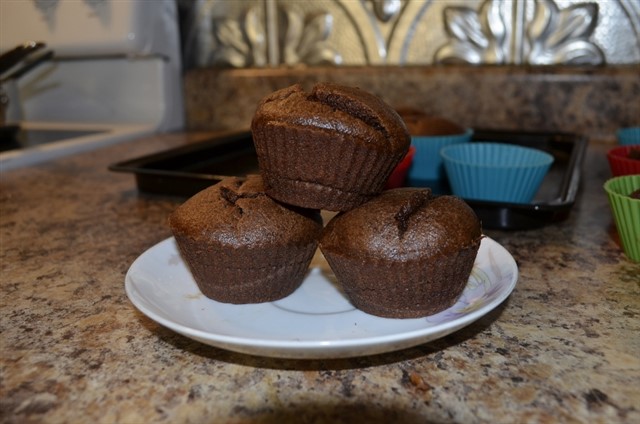 healthy grain free chocolate banana muffins - organicbiomama